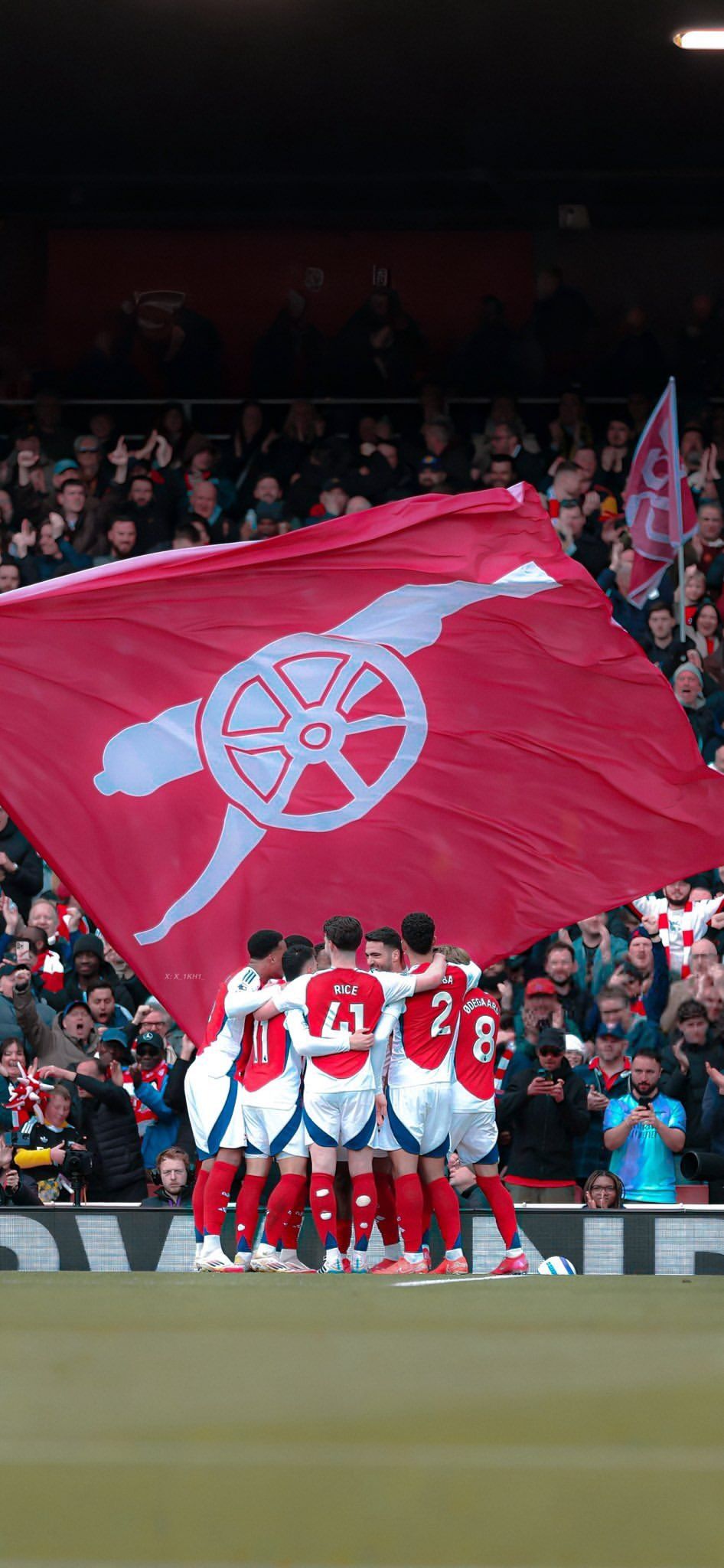 946x2048 Arsenal FC Team Goal Celebration Football Wallpaper