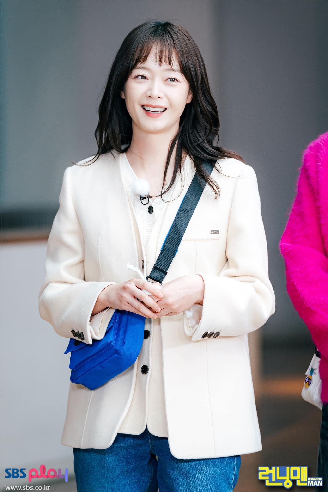 1366x2048 SNS Jeon Somin in official stills of the latest RM ep