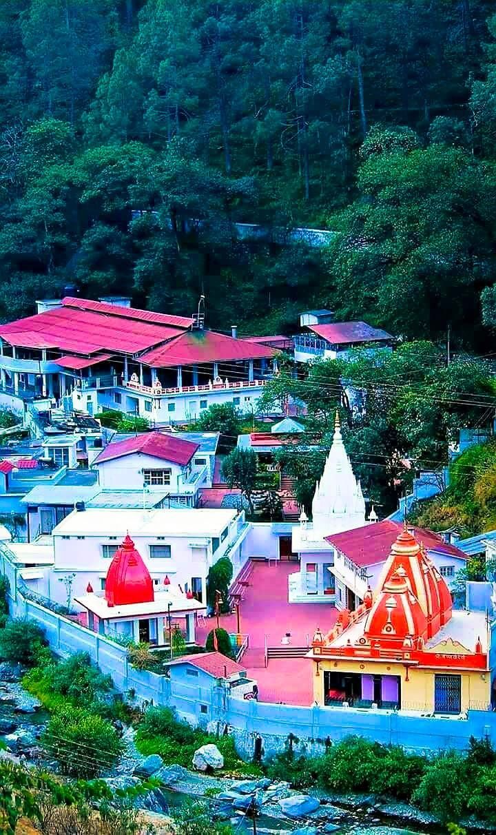 720x1212 Kainchi Dham