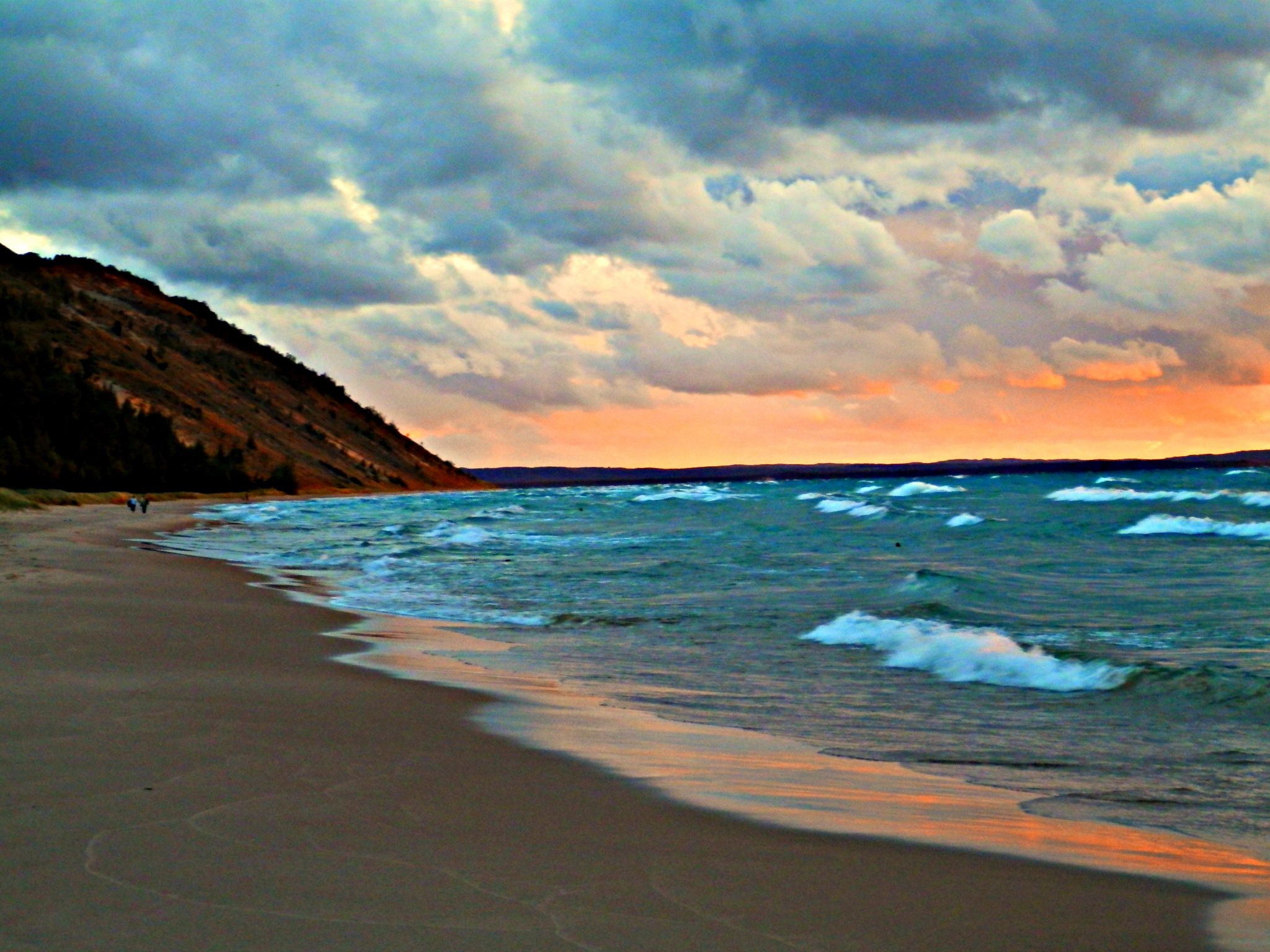 2048x1536 Michigan: 7 Affordable Summer Adventures