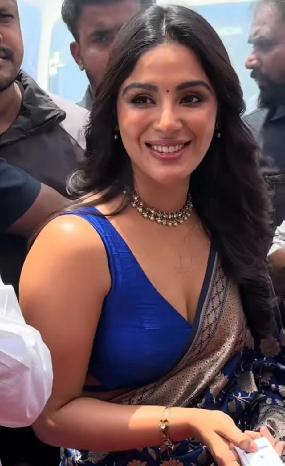 925x1509 Hot as Hell: Samyuktha Menon Steps Out