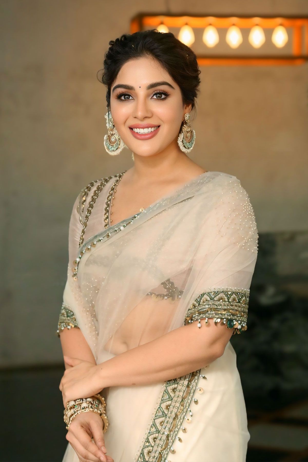 1200x1800 Samyuktha Menon Looks Stunning at Hasya Movies Event Indian Actress