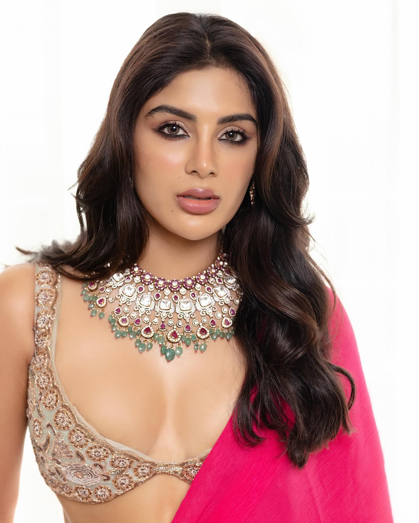 1440x1795 Hot: Samyuktha Menon's Ultra Glam Chic Clicks