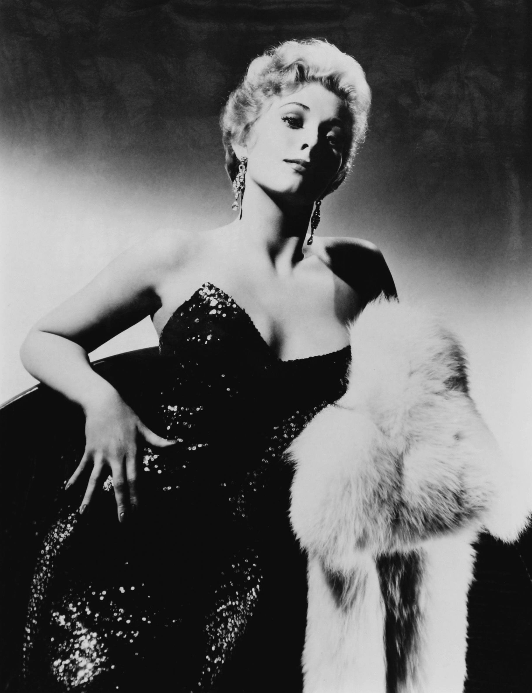 1824x2375 Kim Novak Annex