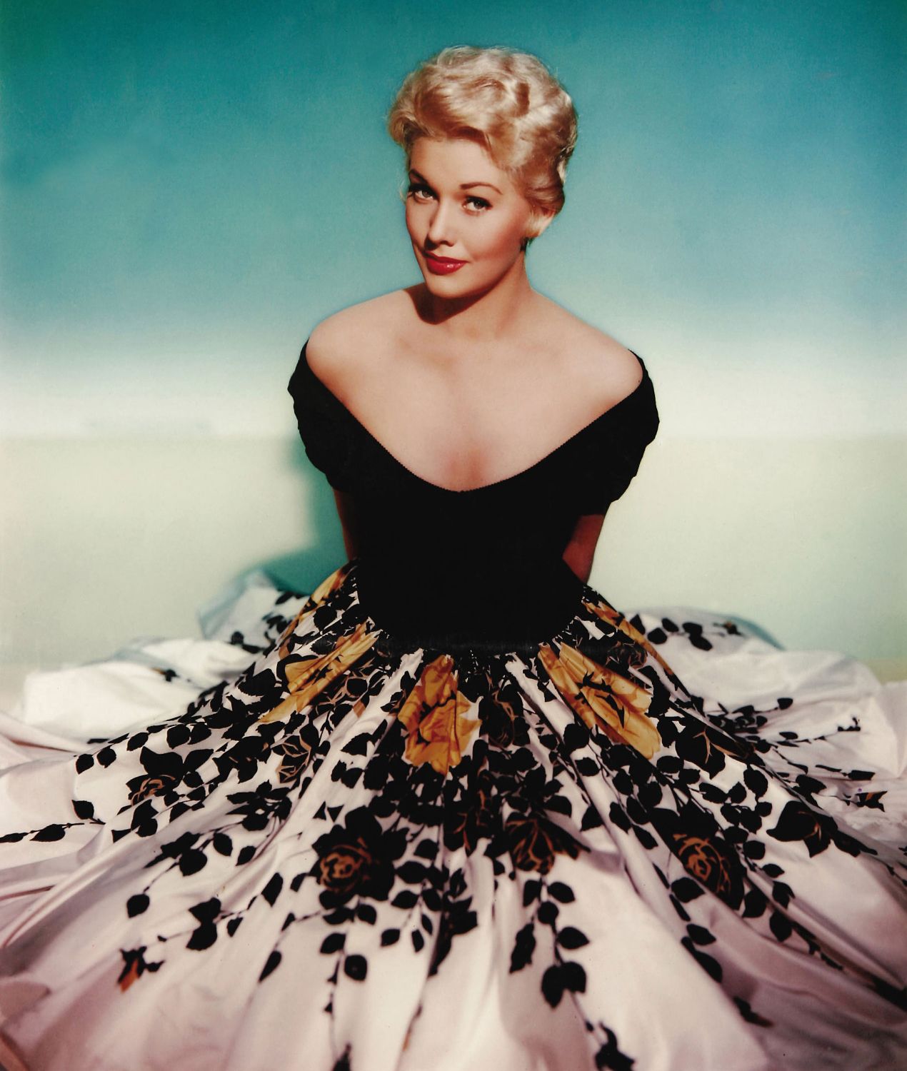 1270x1500 Friday Glam Spam: Kim Novak