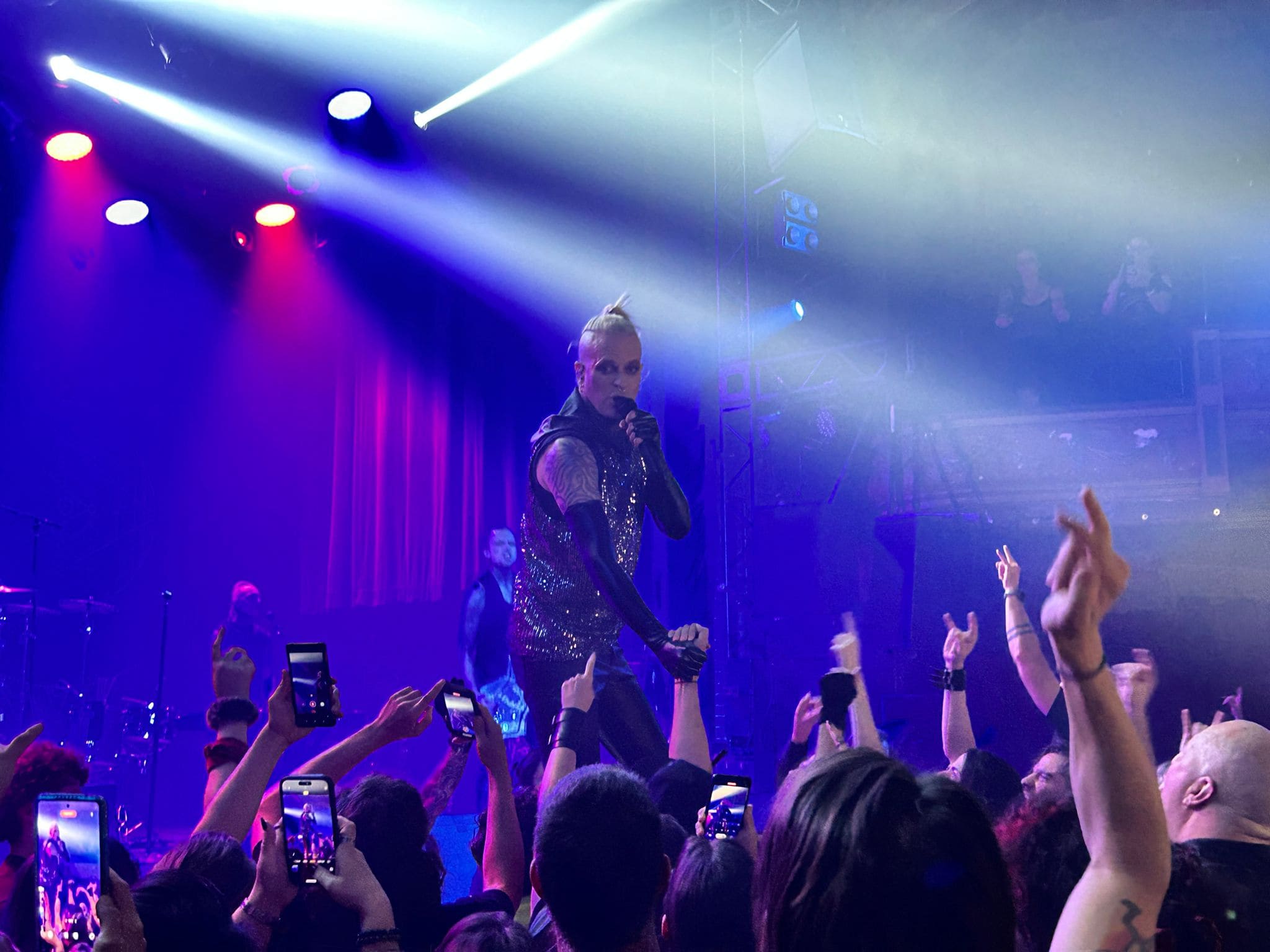 2048x1536 Concert Review
