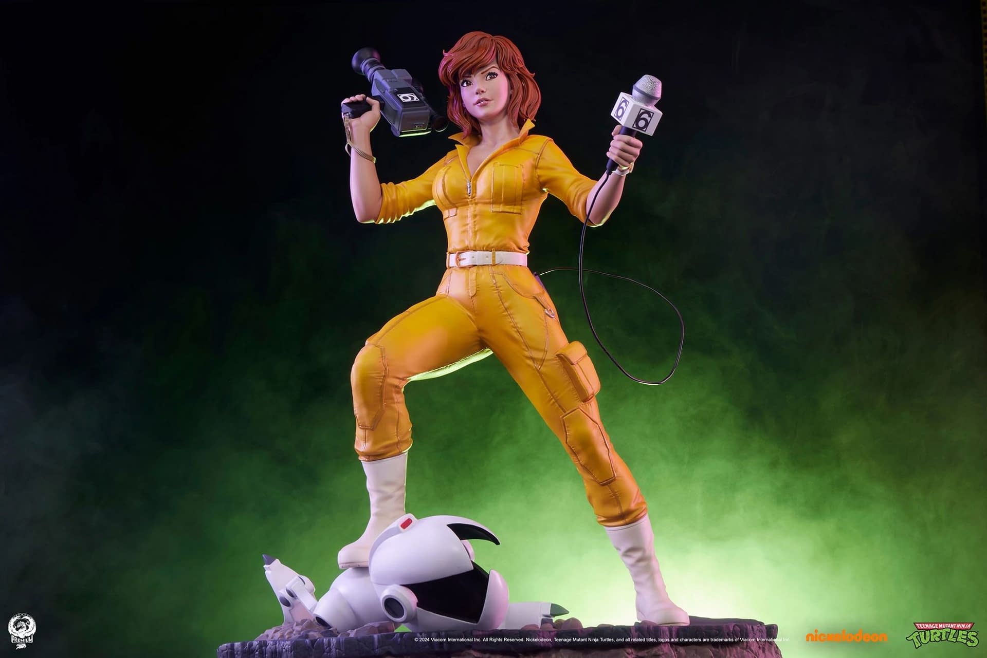 1920x1281 April O'Neil Wallpaper