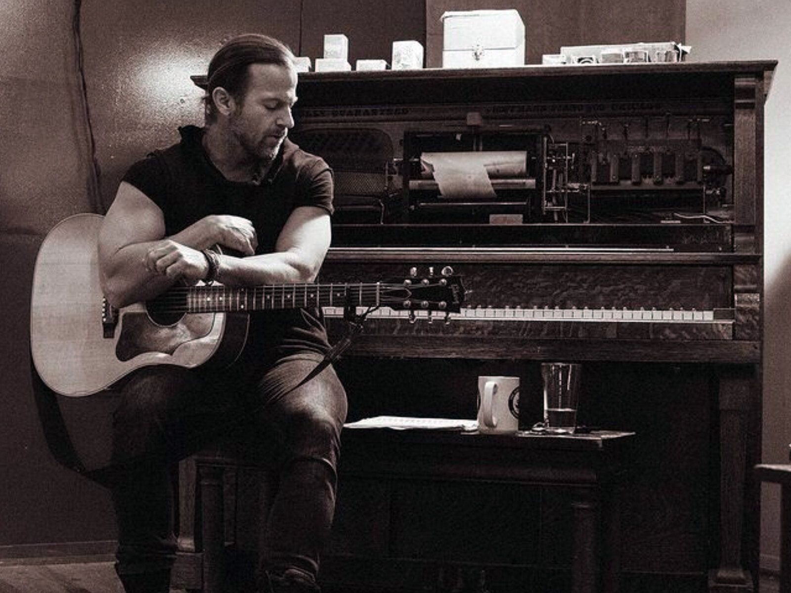 1600x1200 Country rocker Kip Moore talks finding his voice and getting away