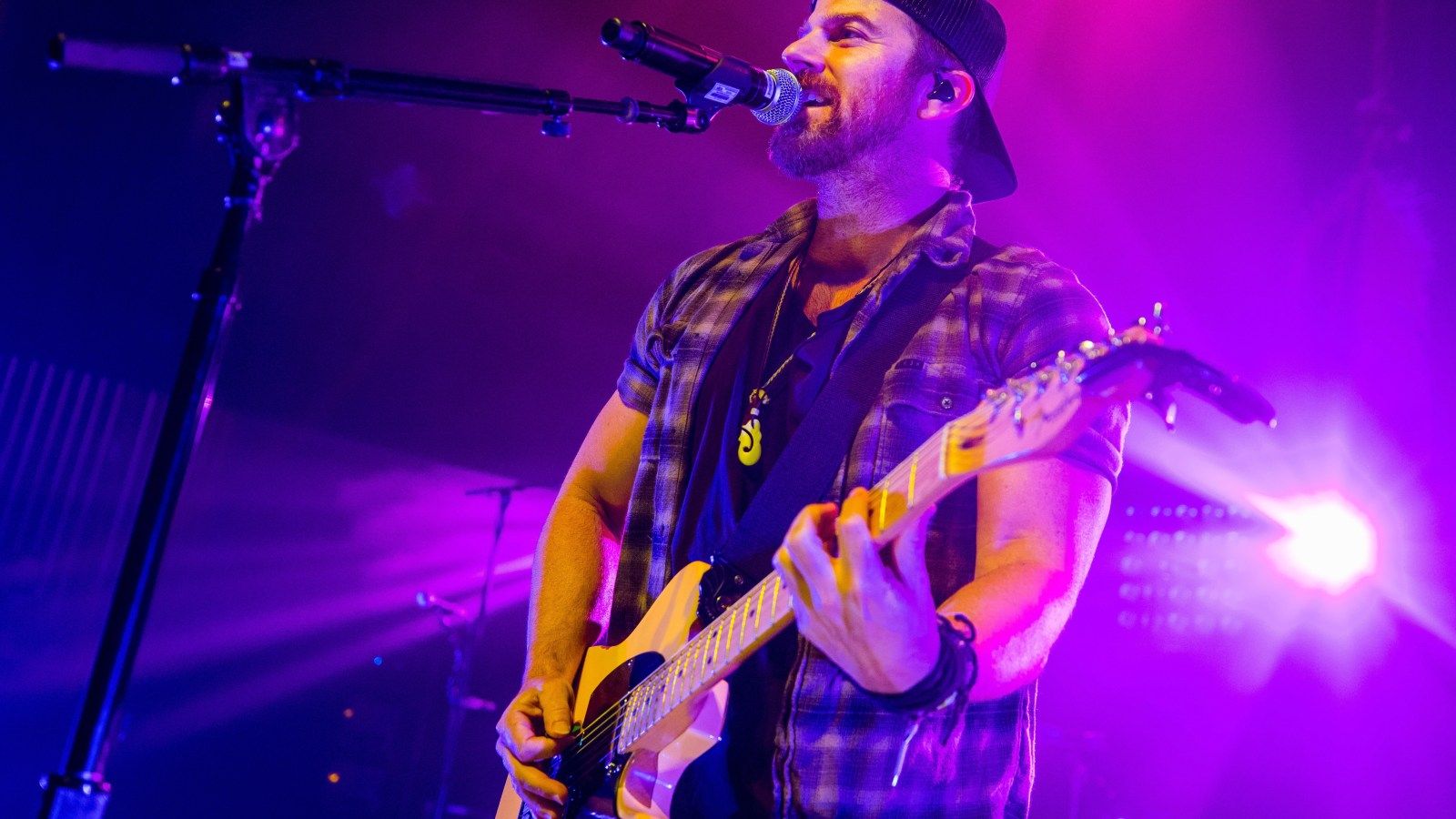 1600x900 Kip Moore's 'Last Shot': See Video