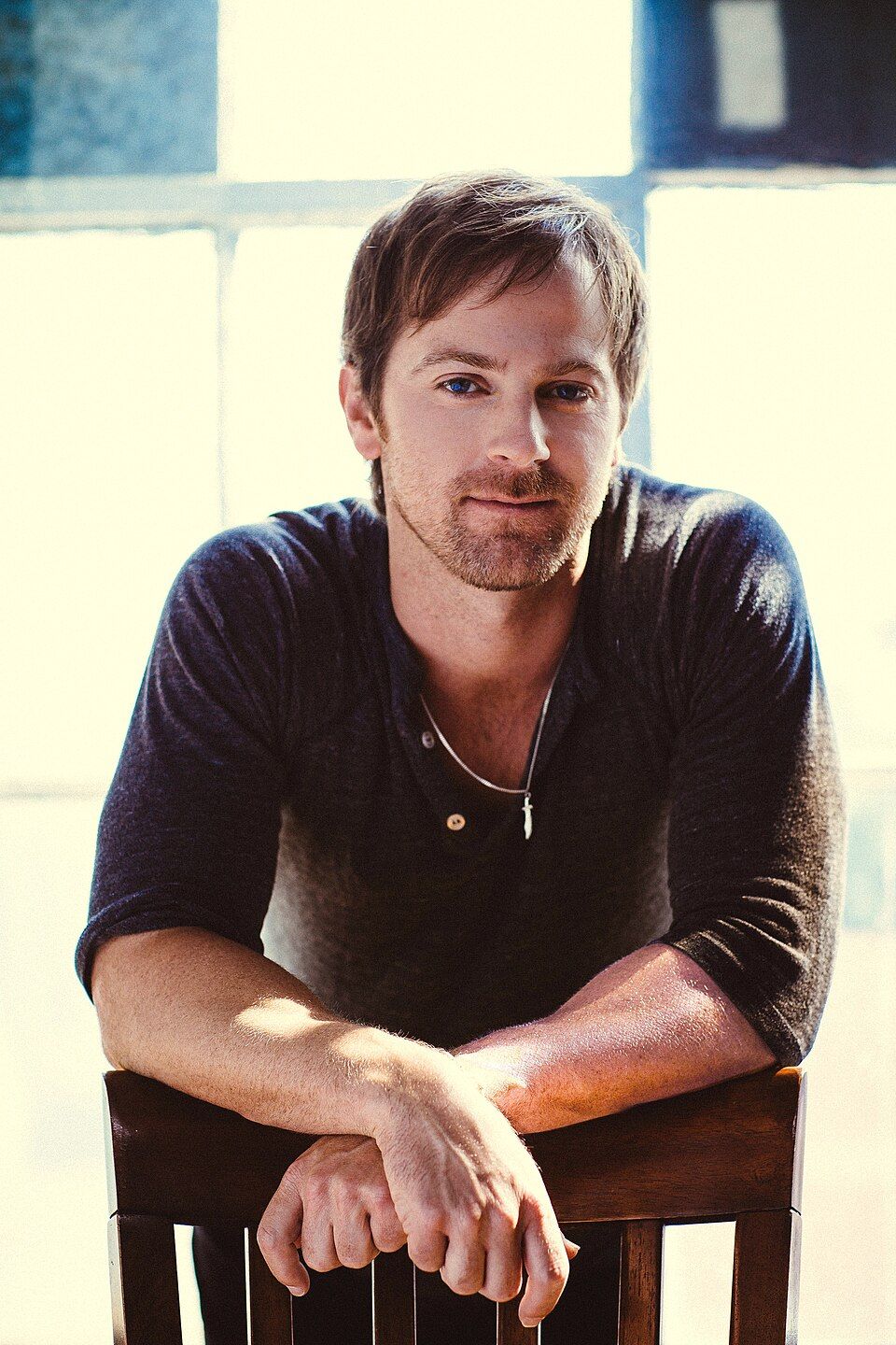 960x1440 Kip Moore