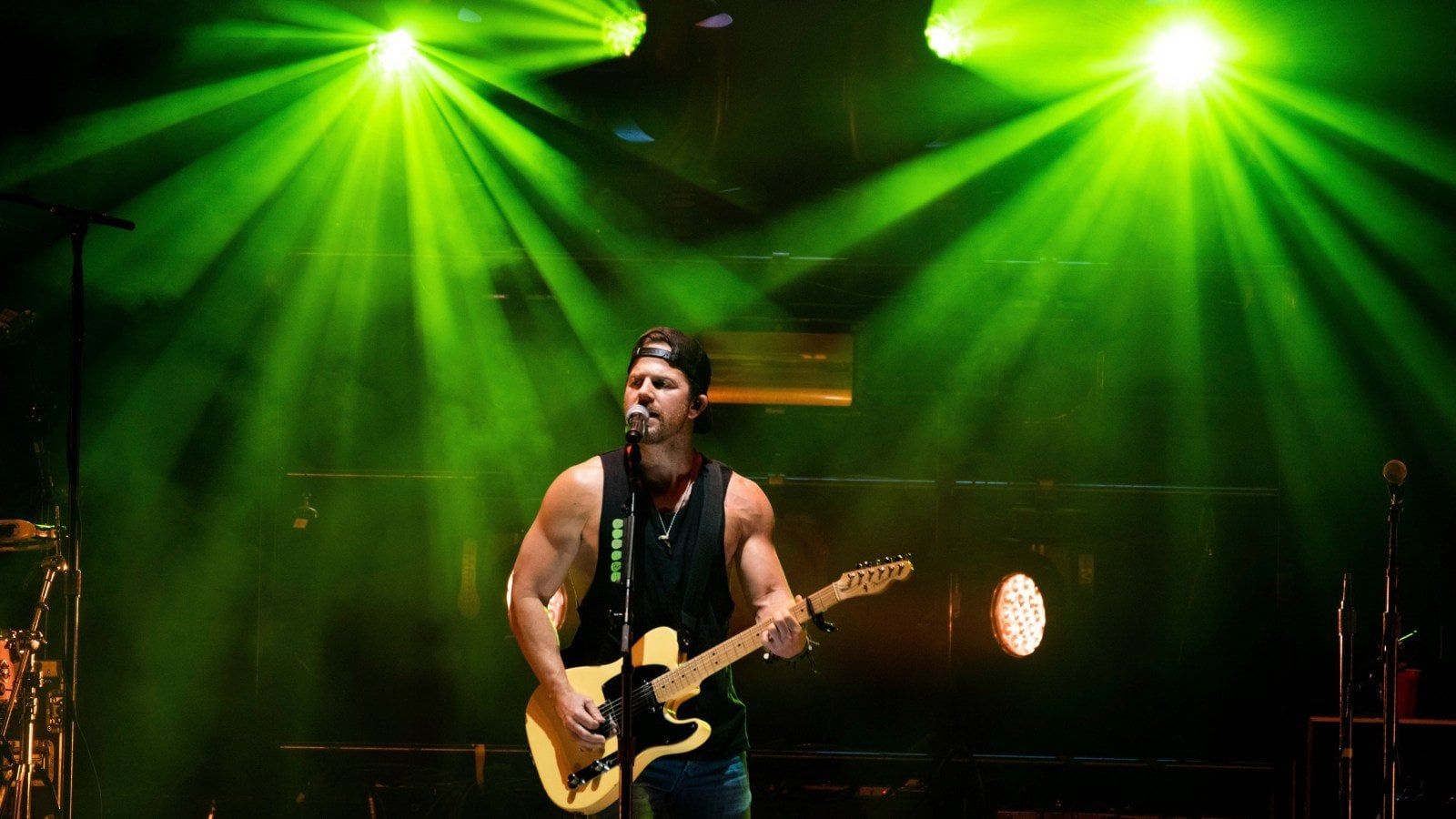1600x900 Flashback: Country Artist Kip Moore Sings Cover of Pearl Jam's 'Better Man'