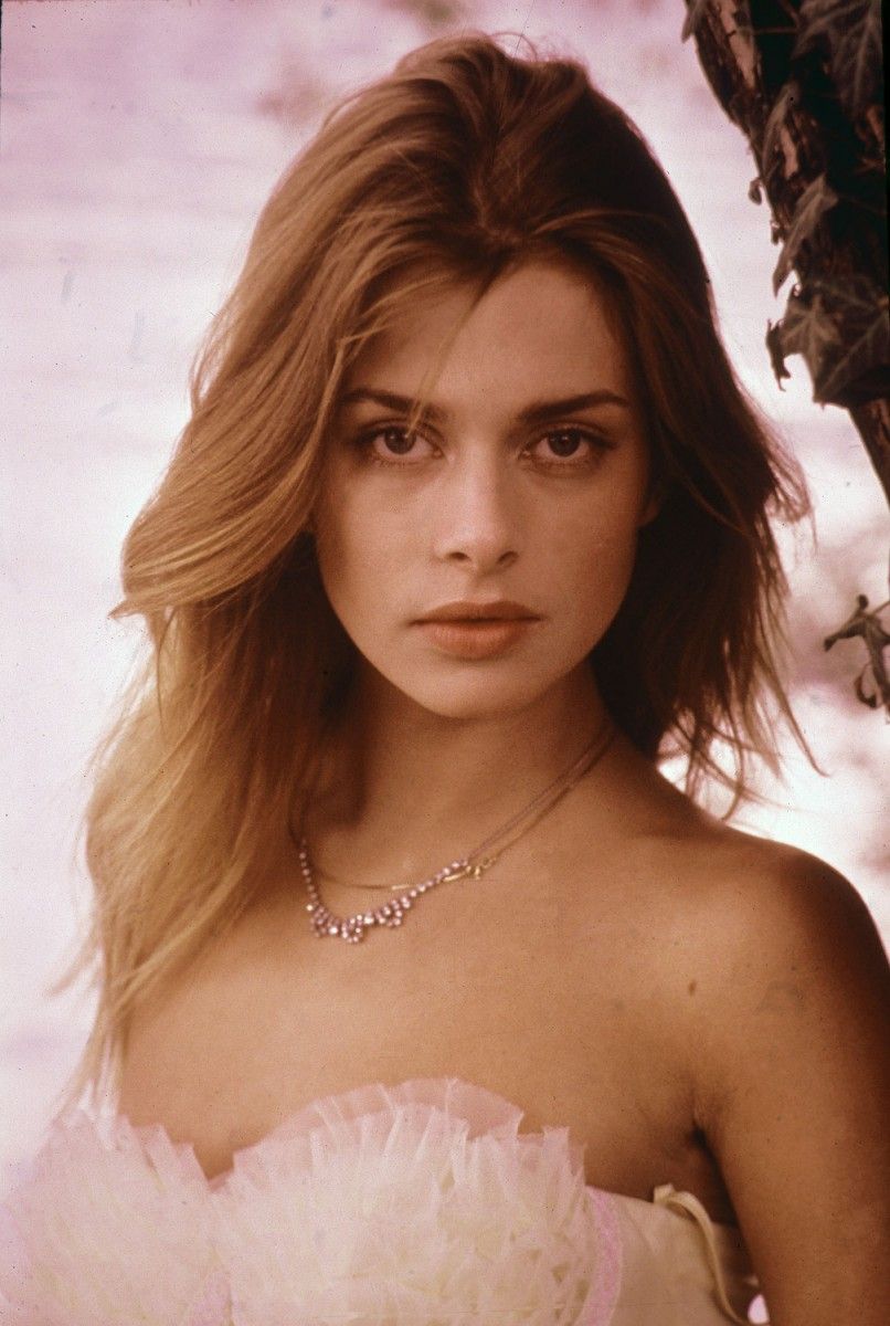 806x1200 Nastassja Kinski Wallpaper