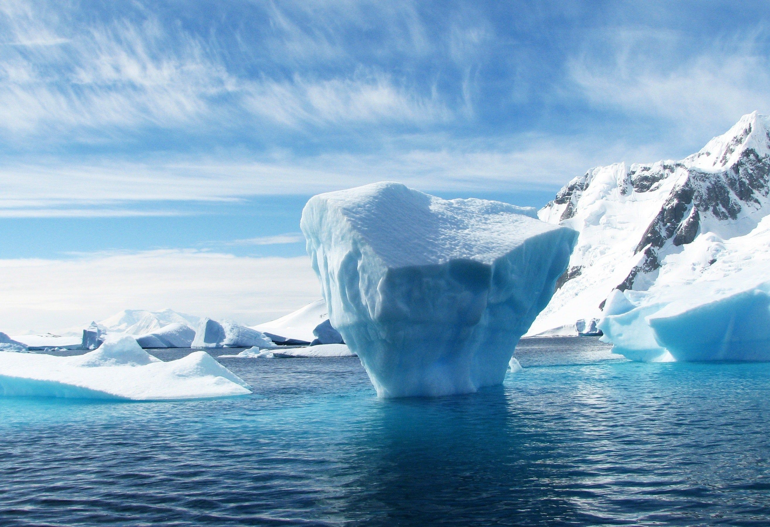 2628x1800 Southern Ocean Wallpaper