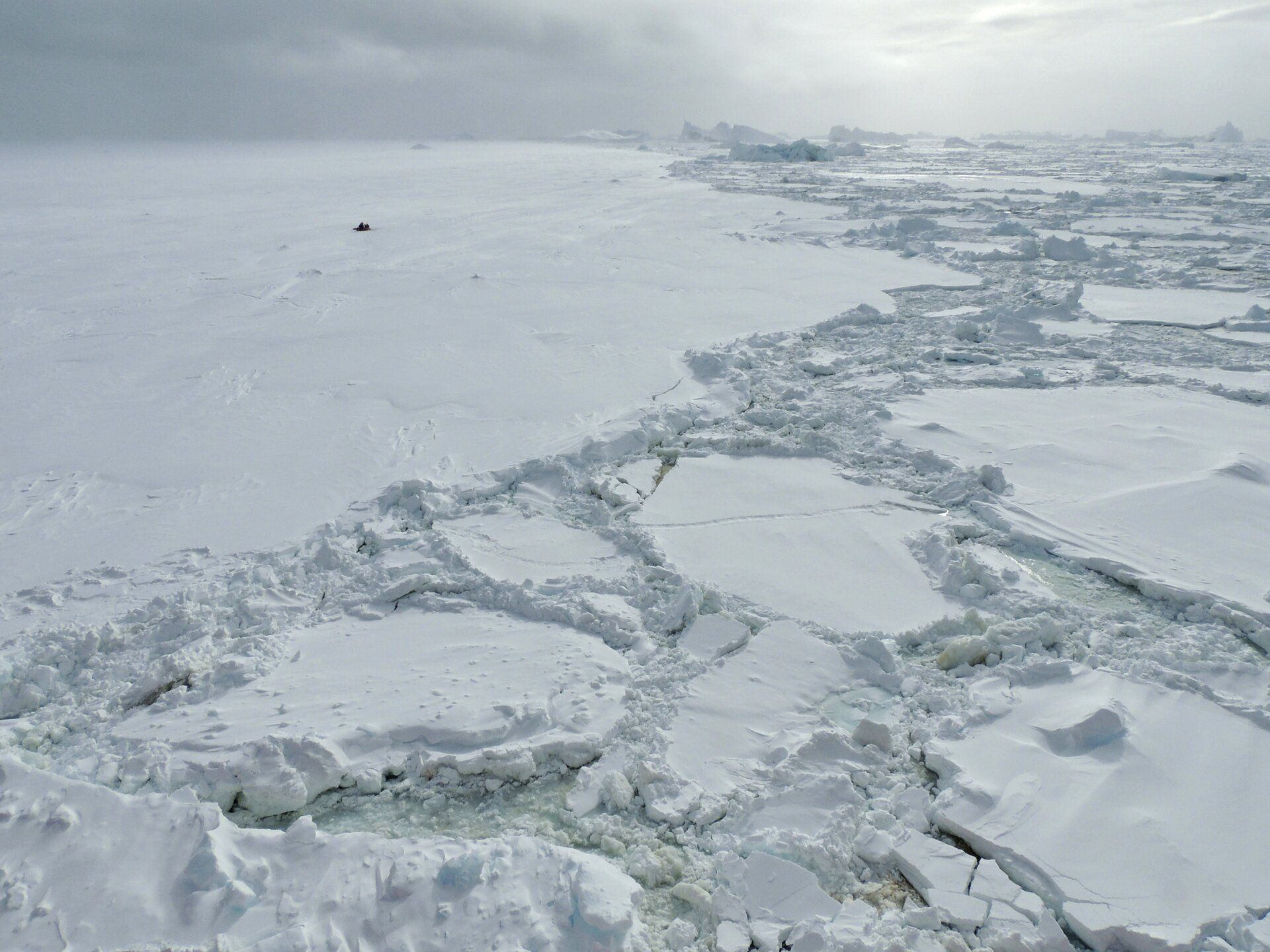 1920x1440 ESA ice in the Southern Ocean