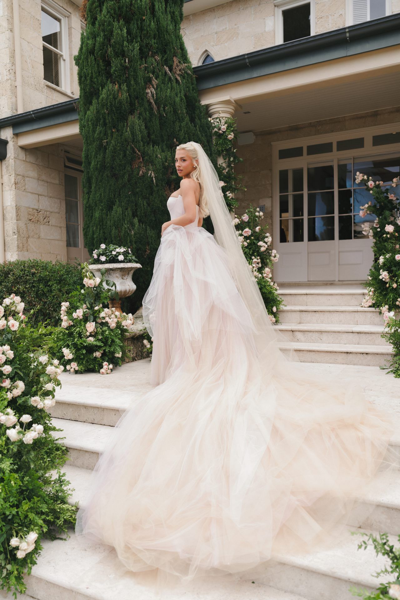 1280x1920 Inside Tammy Hembrow & Matt Zukowski's Byron Bay Wedding