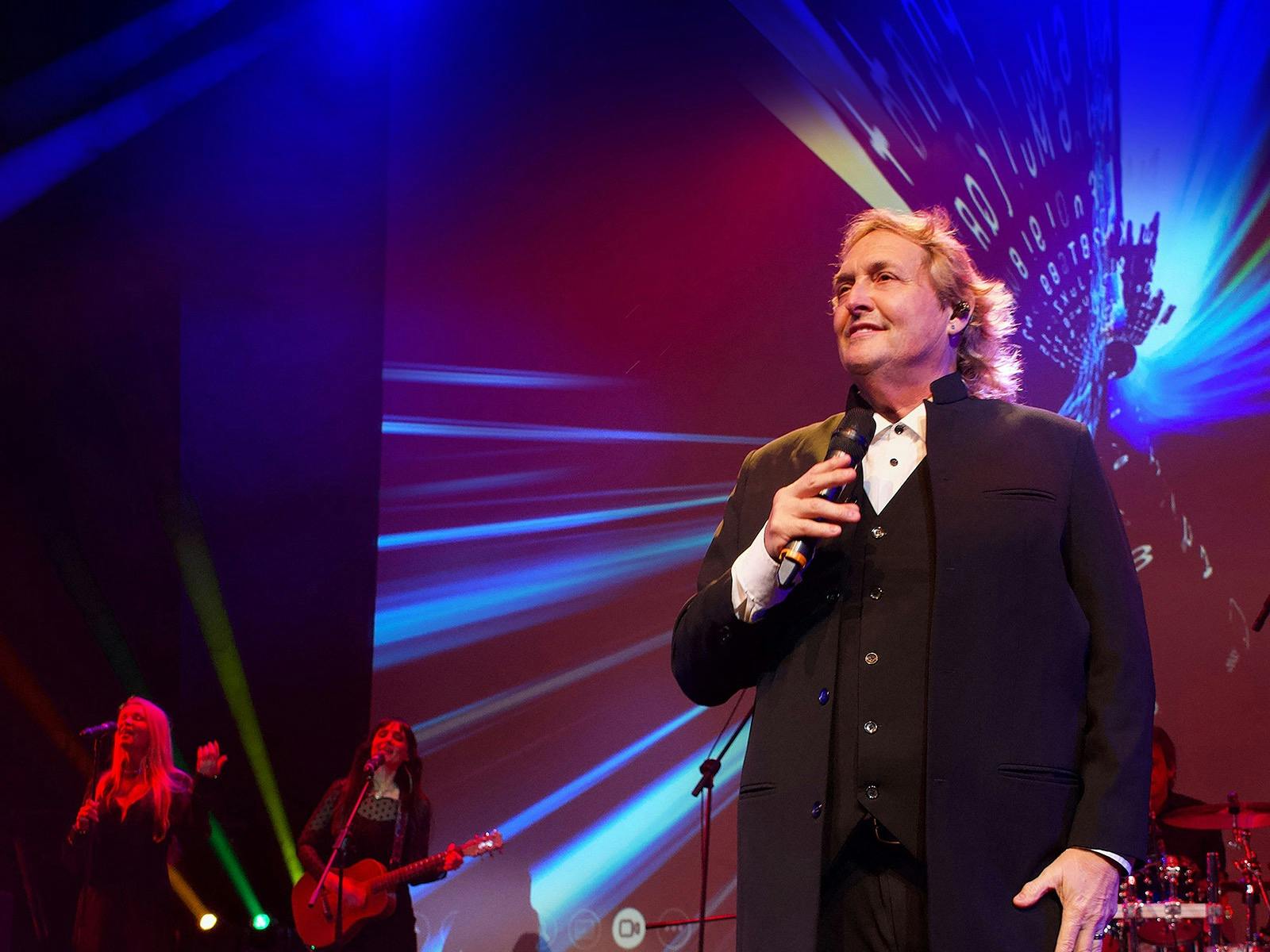 1600x1200 Forever Farnham the Music of John Farnham in Darwin Fold: Your Guide to Everything Regional Australia