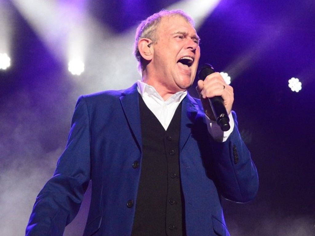 1024x768 John Farnham backs world record attempt at Melbourne's Music Bowl