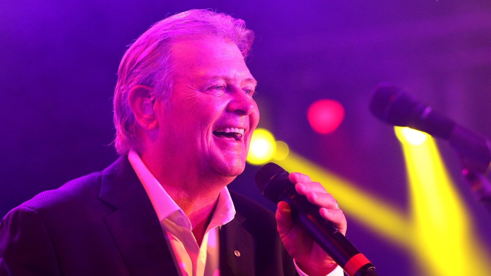 1600x900 John Farnham's son shares heartwarming throwback photo to celebrate milestone anniversary