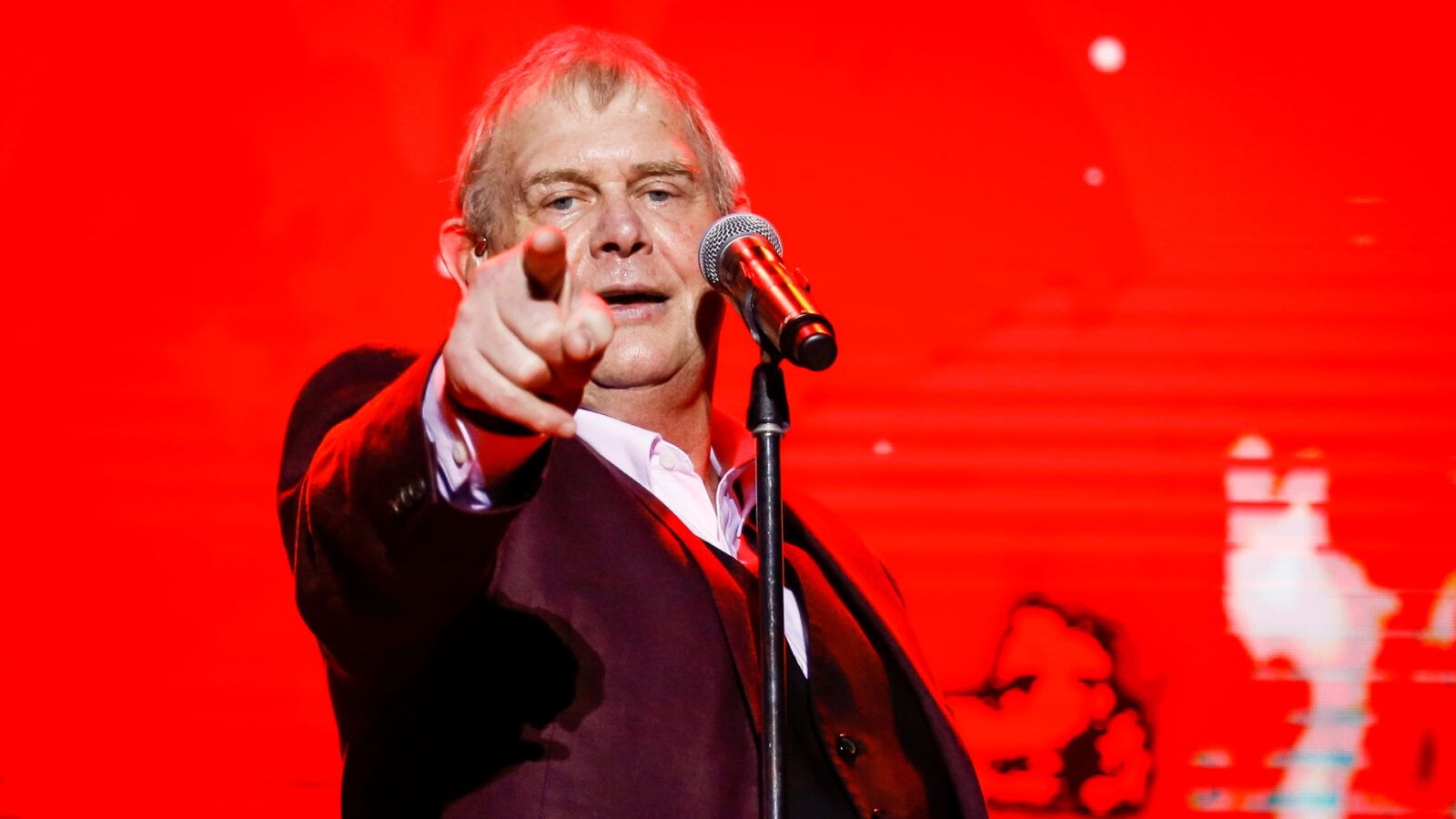 1600x900 John Farnham's children reveal the legendary singer is 'almost back to his normal self'