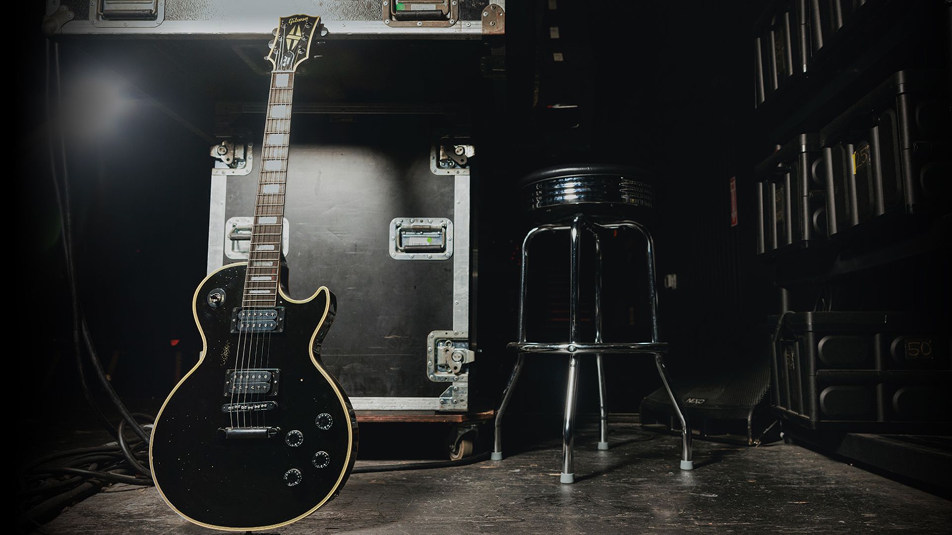 1920x1080 Artfully Aged By The Murphy Lab To Match The Look And Feel Of Kirk's Original”: Gibson's Custom Shop Takes On Kirk Hammett's Mod Heavy, “blacked Out” 1989 Les Paul Custom