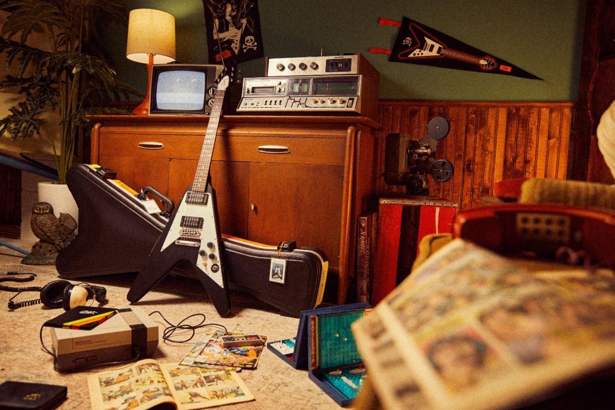 1200x800 Gibson and Metallica's Kirk Hammett Team Up to Release Iconic Flying V Guitar