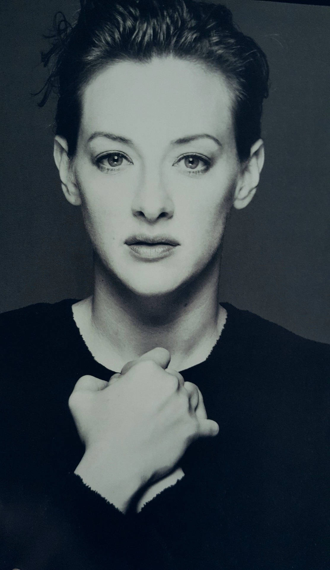 1113x1920 Download Actress Joan Cusack Black And White Wallpaper
