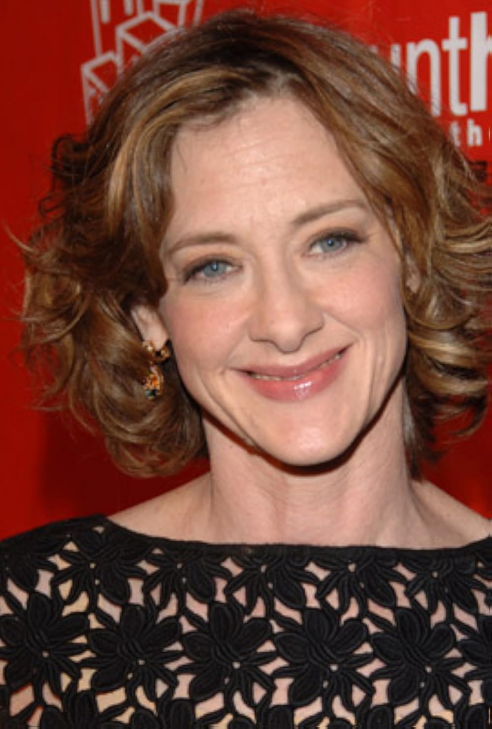 1000x1481 Joan Cusack