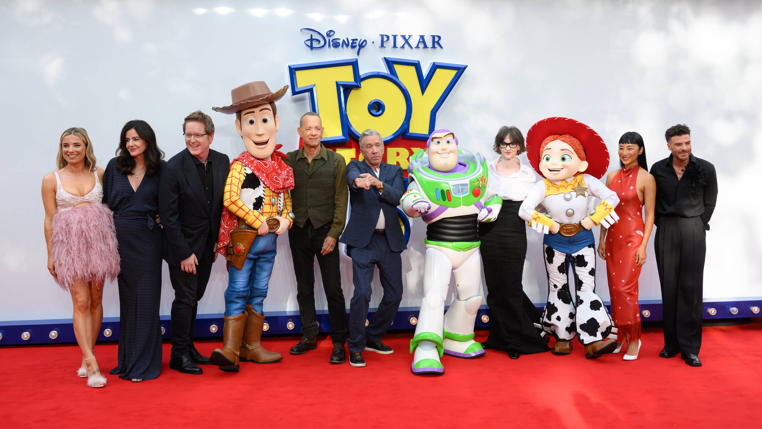 2560x1440 The Critically Acclaimed Joan Cusack Is Back on the Red Carpet for the First Time in Over a Decade's Journal