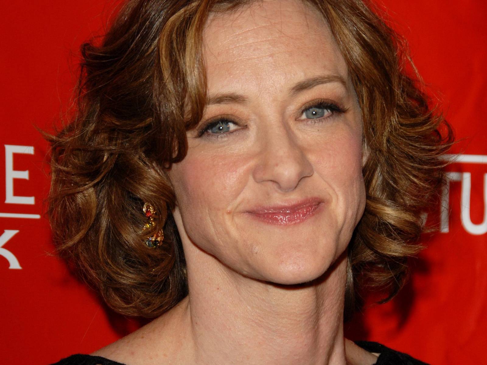 1600x1200 Joan Cusack