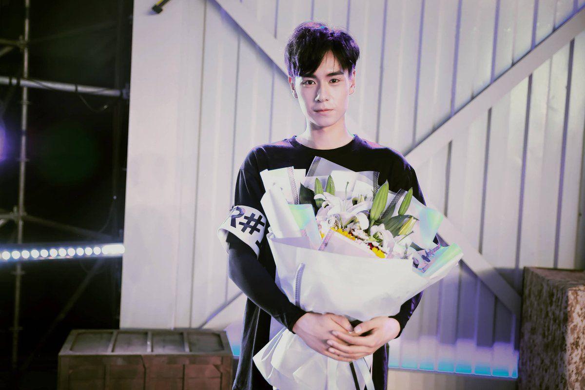 1200x800 Hu YiTian & Shen Yue - Go Go Squid weibo update