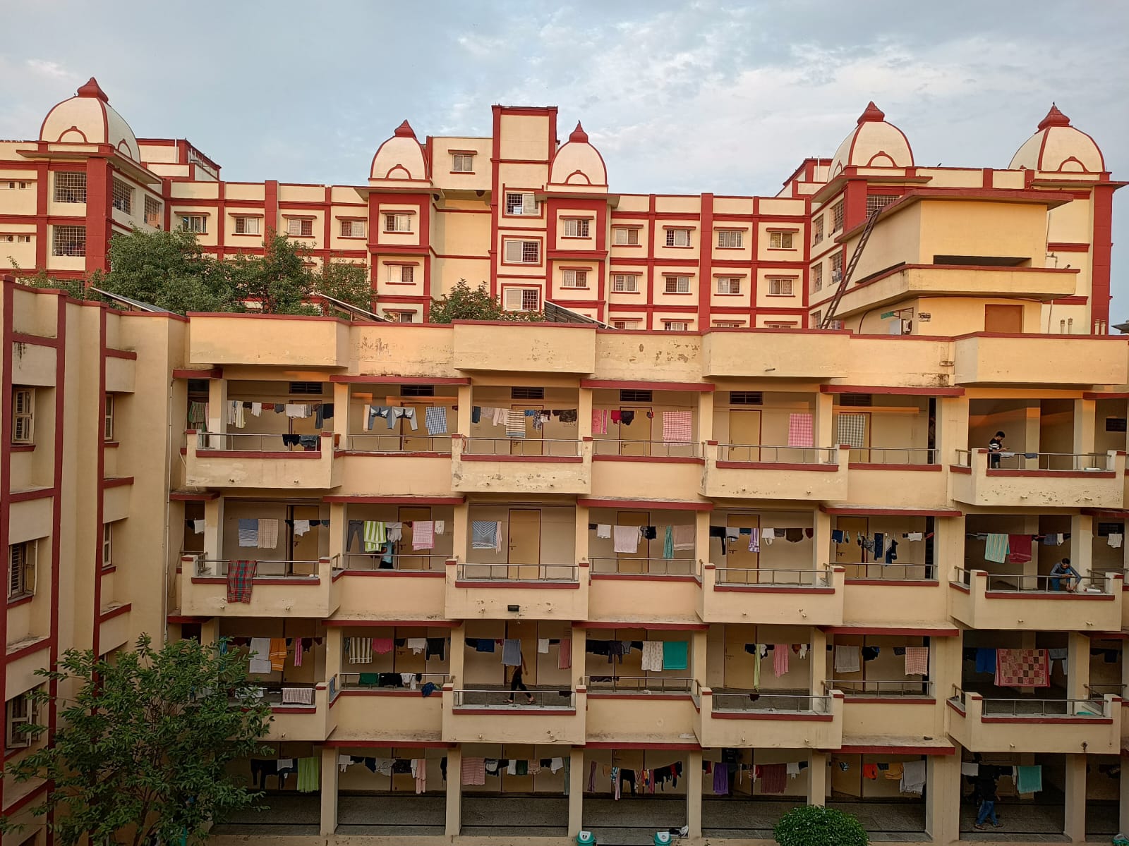 1600x1200 IIT BHU Image & Videos: Campus Infrastructure, Building, Hostel & Labs Picture & Videos