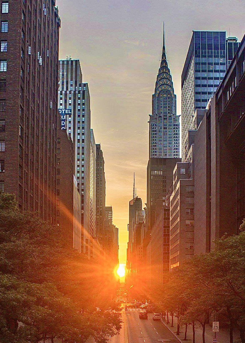857x1200 Photos of Manhattanhenge over the years ☀️