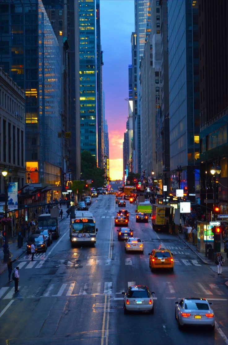 736x1111 manhattanhenge
