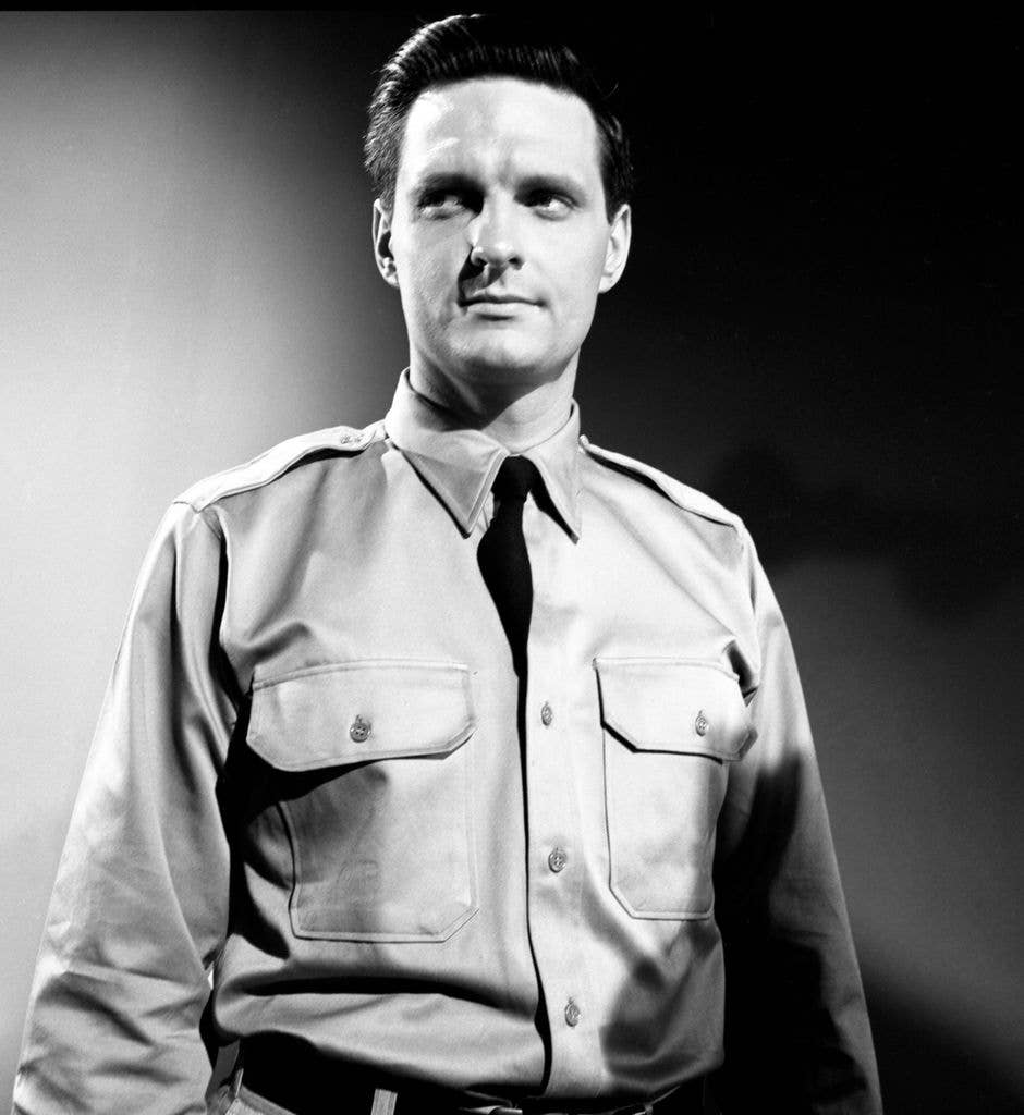 940x1024 Alan Alda's life and career in 6 photo as he celebrates his 90th birthday