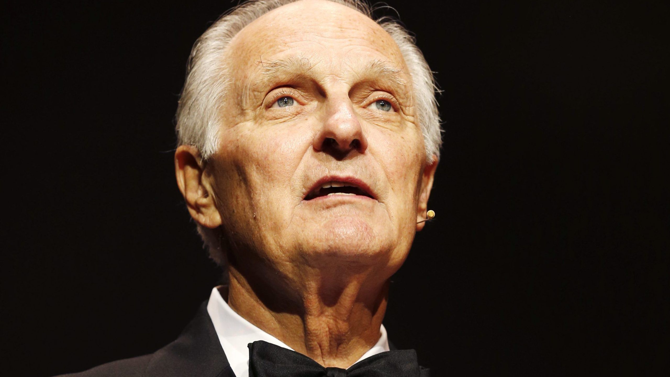 2560x1440 M.A.S.H.' star Alan Alda reveals he has Parkinson's disease. Fox 8 Cleveland WJW