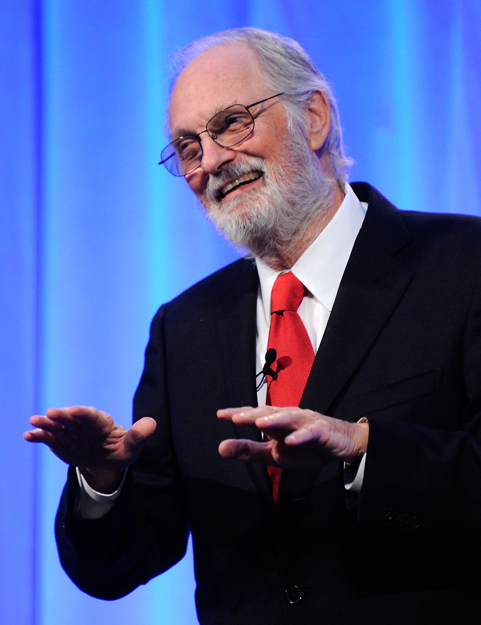 1538x2000 Doc: Alan Alda doing right thing staying active