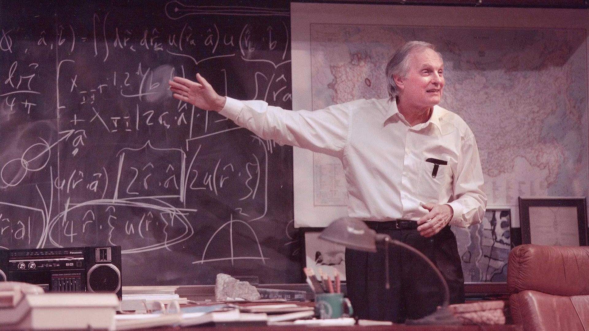 1920x1080 Hear Alan Alda speak about his preparations for playing iconoclastic physicist Richard Feynman in the drama QED (2001)