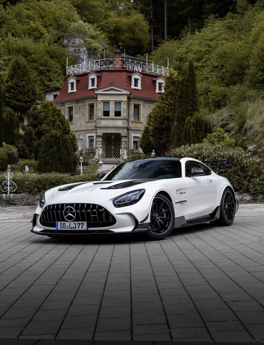 918x1200 Mercedes AMG GT Black Series ☁️