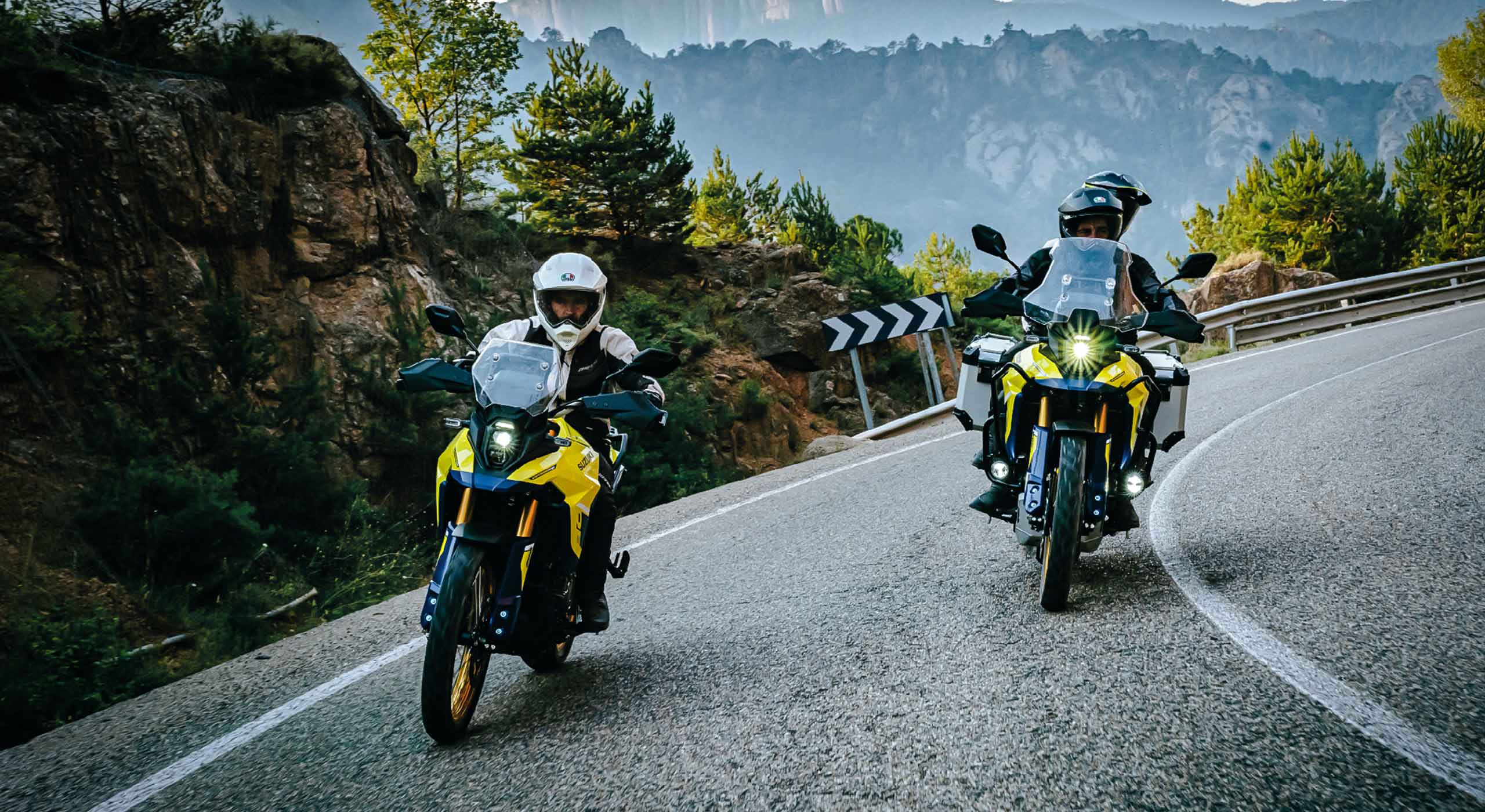 2560x1400 Suzuki Cycles V STROM 800DE Adventure