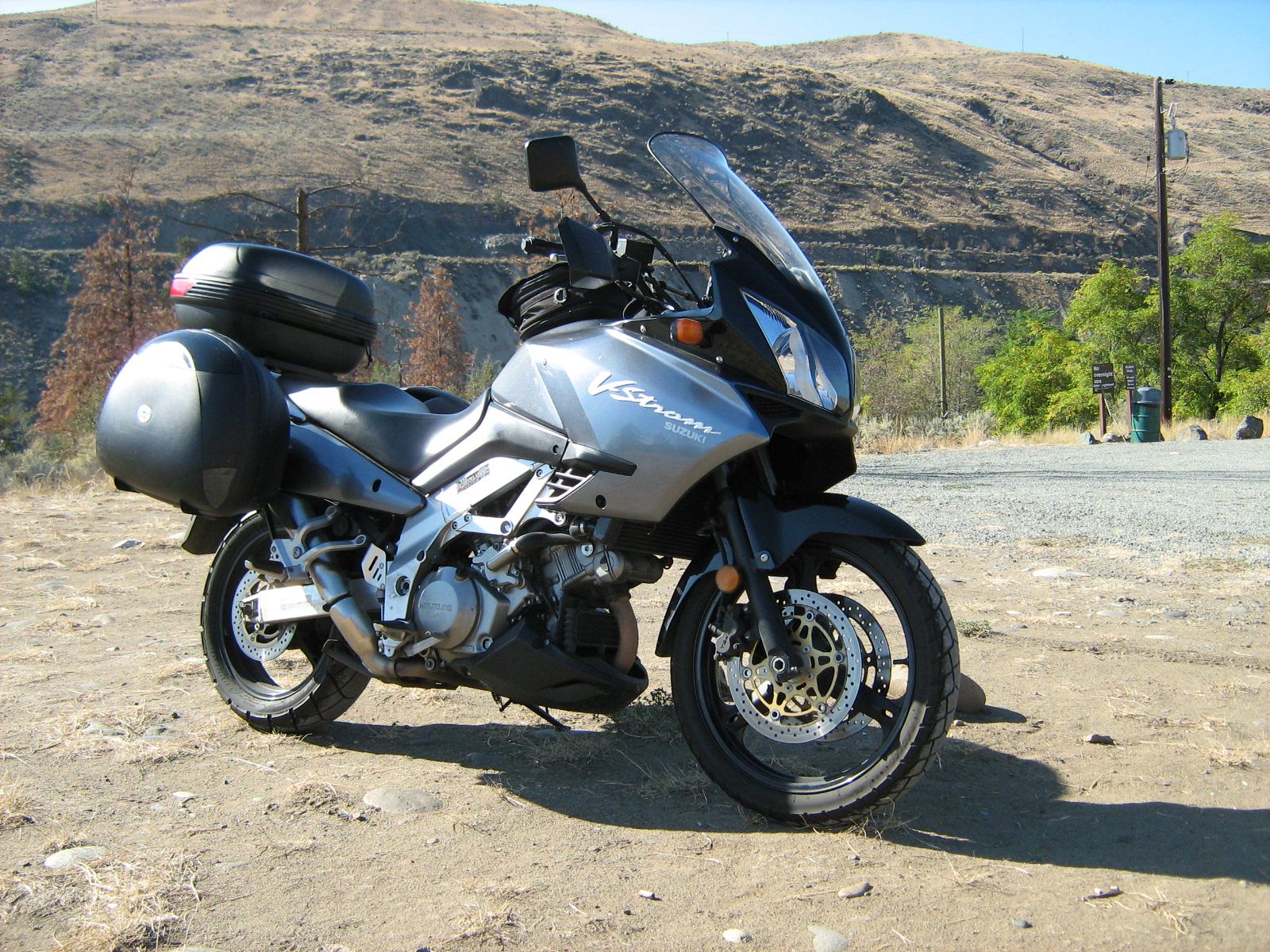 1600x1200 V Strom