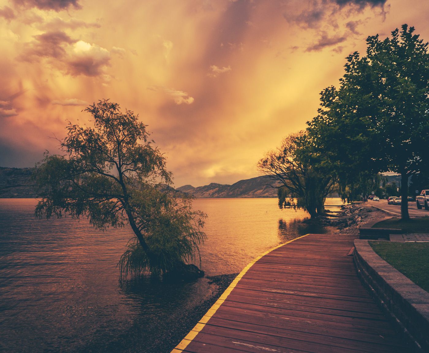 1400x1153 In Kelowna on Foot: Ways to Explore the Okanagan from Your Hotel in Kelowna. Comfort Suites Kelowna