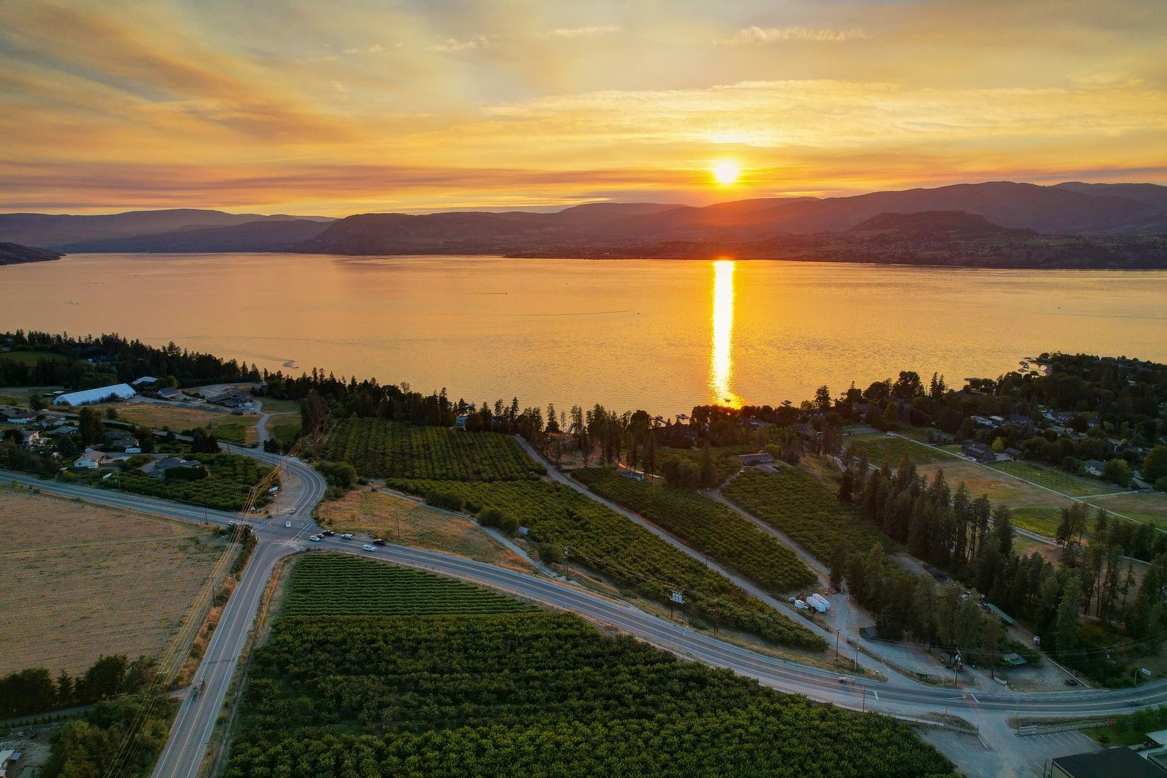 1639x1092 Crighton Road, Kelowna, BC, V1W 4H6 Hoffman Realty