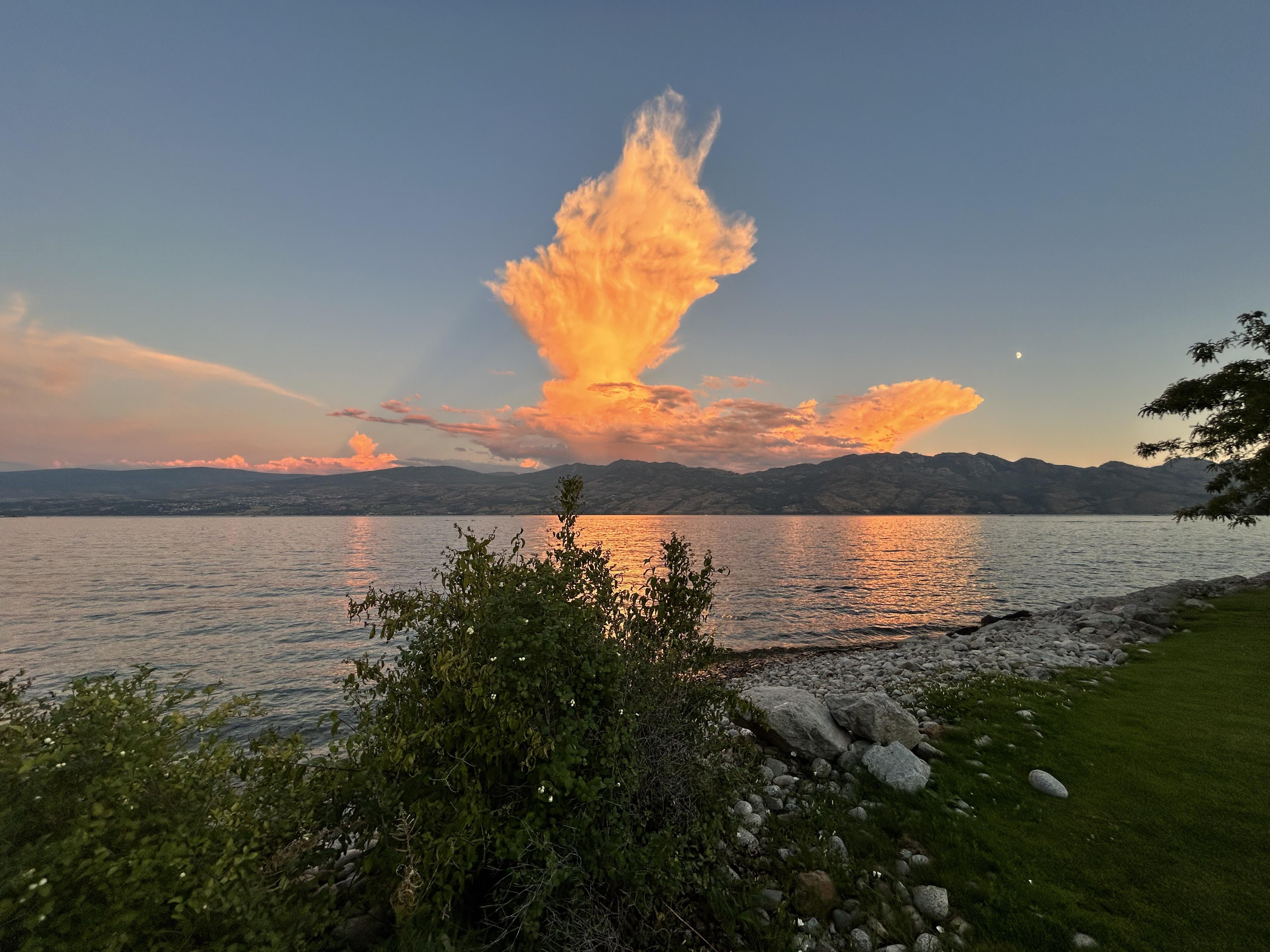 4032x3024 West Kelowna