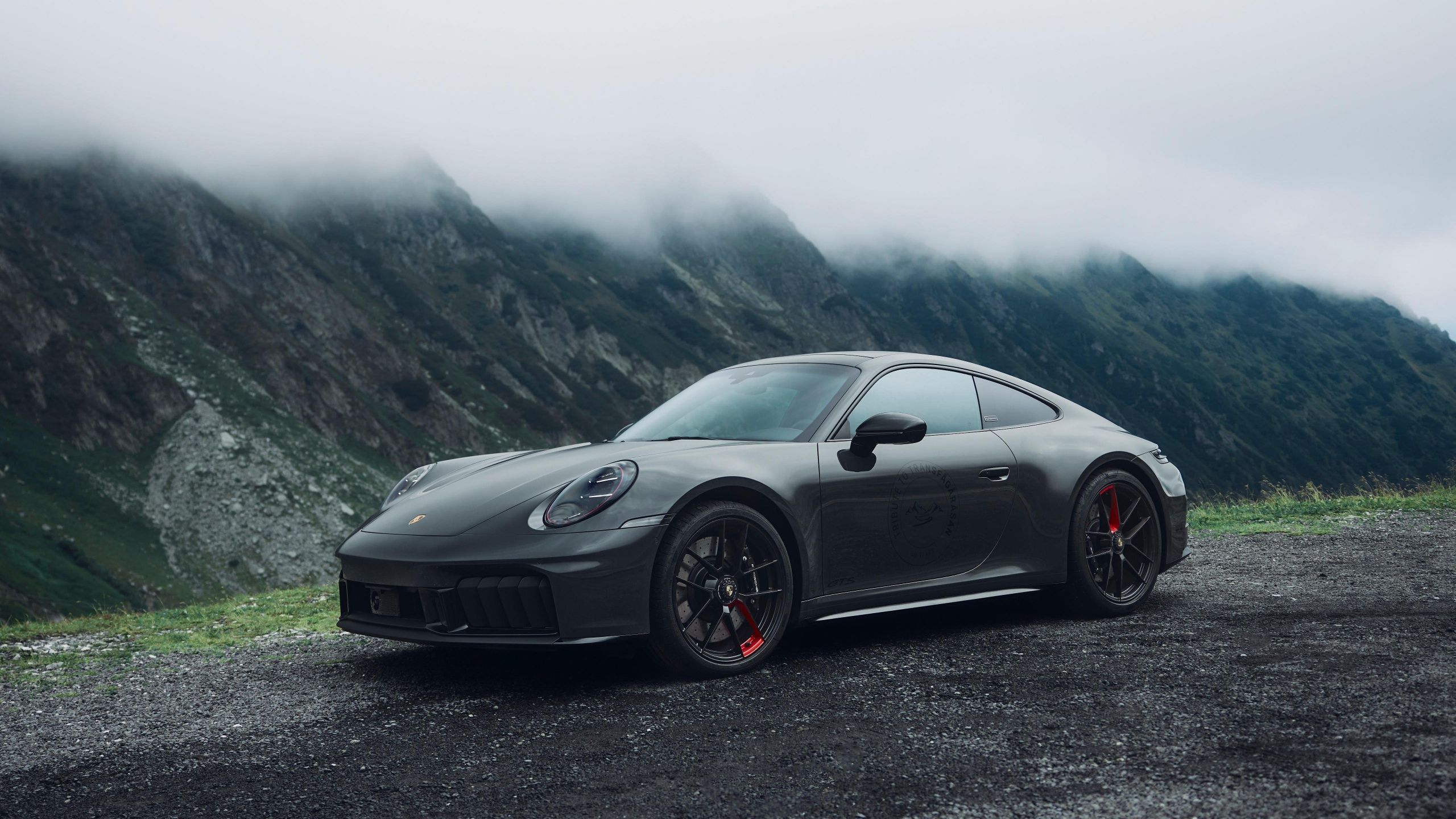 2560x1440 Porsche 911 Carrera 4 GTS Wallpaper 4K