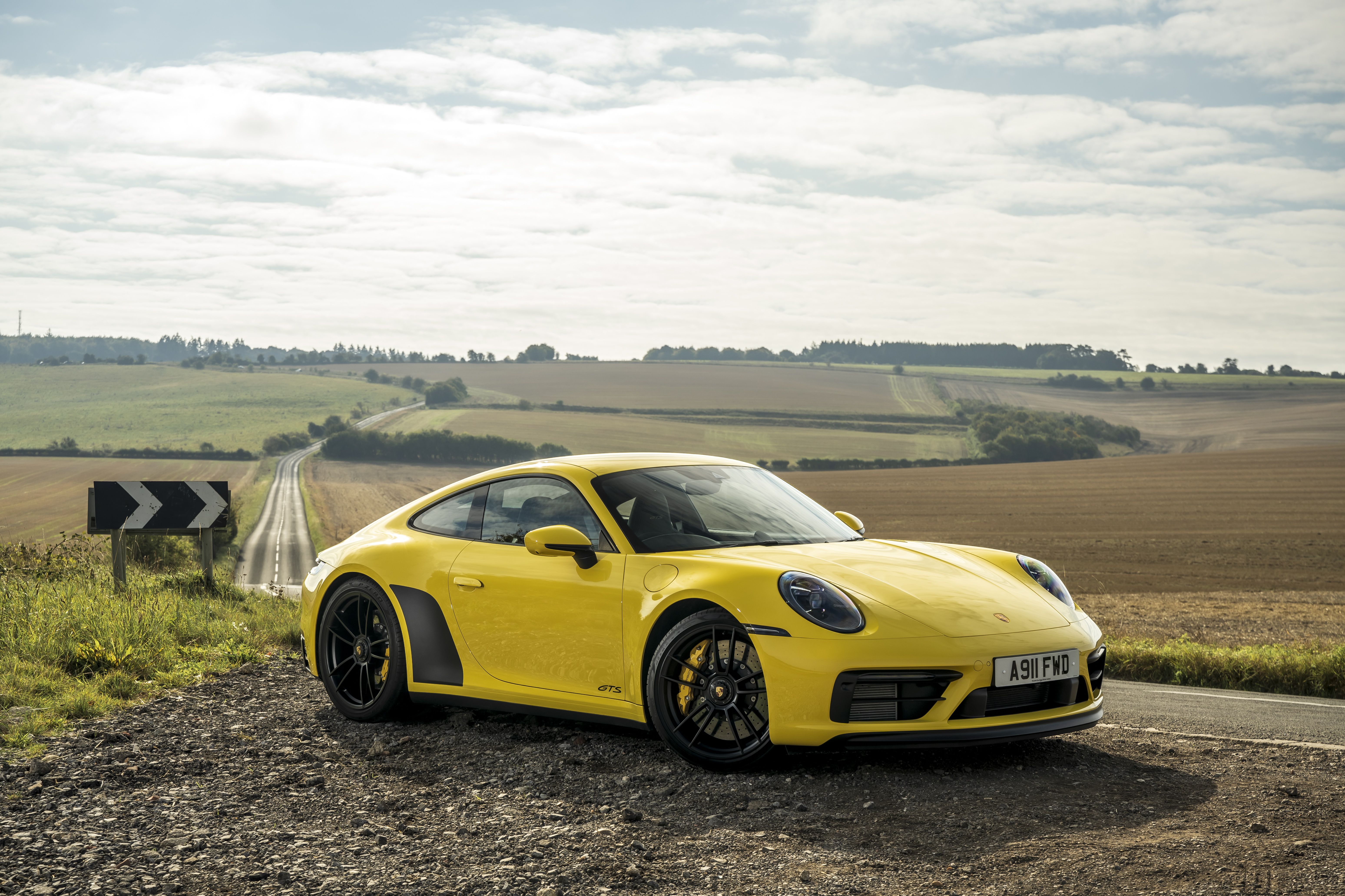 6192x4128 Download Vehicle Porsche 911 Carrera GTS 4k Ultra HD Wallpaperx4128