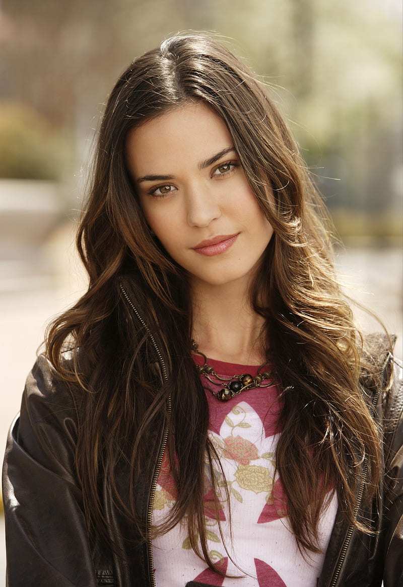 800x1166 Odette Annable, women, actress, brunette, women outdoors, long hair, depth of field, HD phone wallpaper