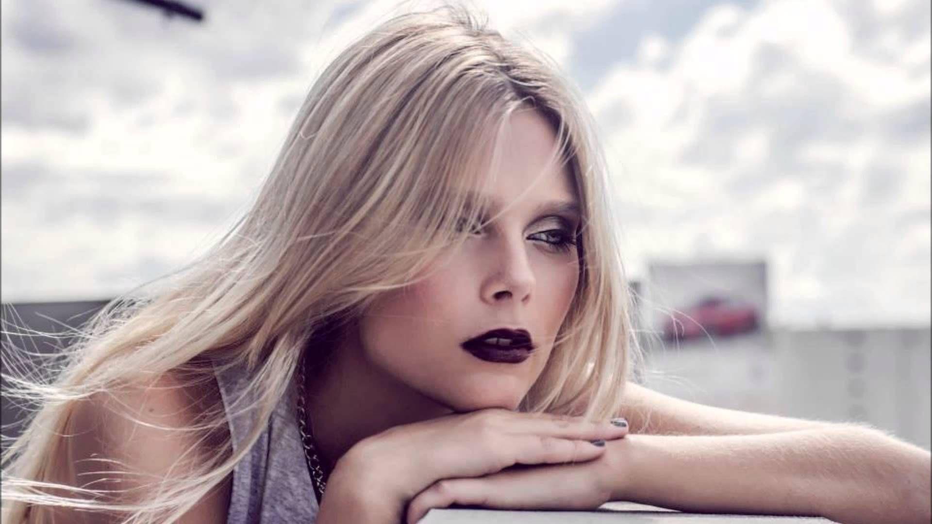 1920x1080 Valentina Zenere Wallpaper