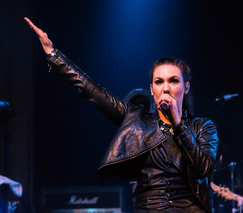 1000x875 My tribute to Elize Ryd in picture