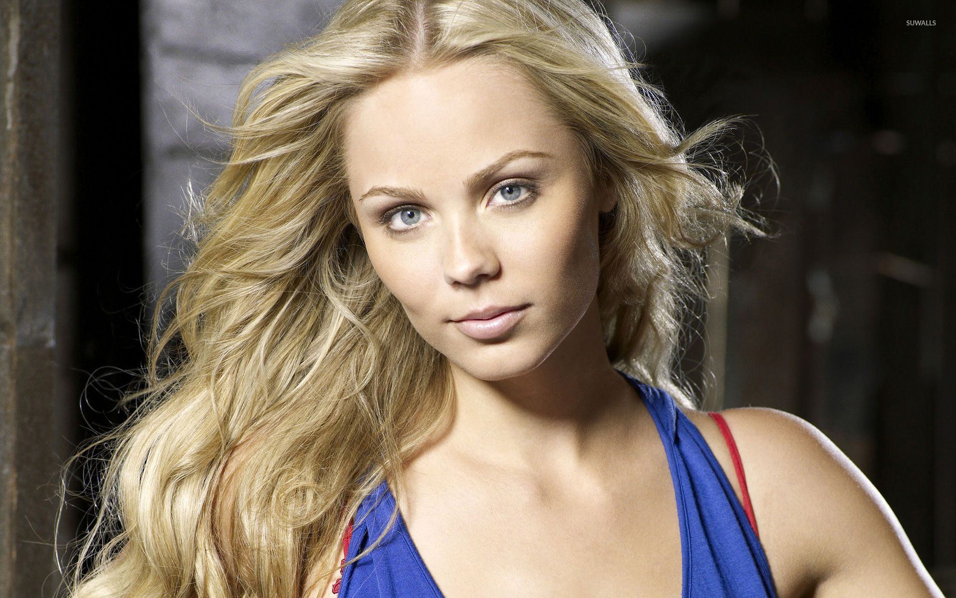 1920x1200 Laura Vandervoort [10] wallpaper wallpaper