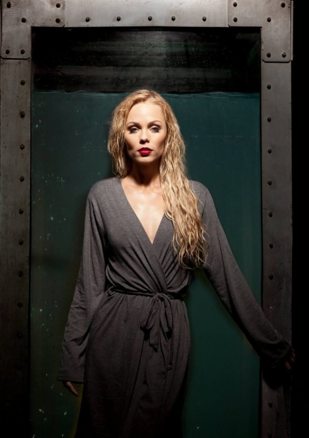 989x1400 ET Canada' Gets Sneak Peek at Laura Vandervoort's New PETA Ad